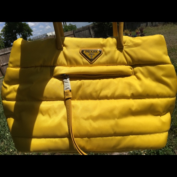 Tessuto Bomber Giallo Prada Bag - Picture 7 of 8